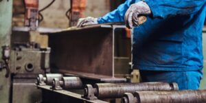 ¿Qué piezas se pueden fabricar con una troqueladora en Bogotá?